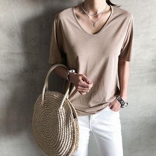 Plunge-neck Plain T-shirt