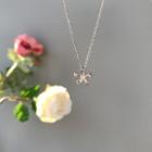 Flower Pendant Sterling Silver Necklace L307 - Silver - One Size