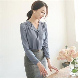Open-placket Pocket-front Blouse