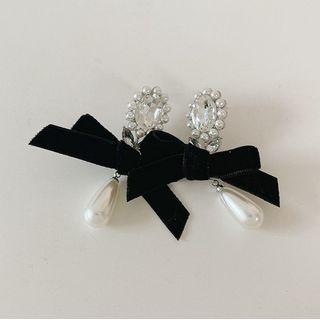 Bow Velvet Rhinestone Faux Pearl Dangle Earring 1 Pair - Bow Velvet Rhinestone Faux Pearl Dangle Earring - Black - One Size