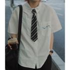 Short-sleeve Lettering Shirt / Neck Tie / Set