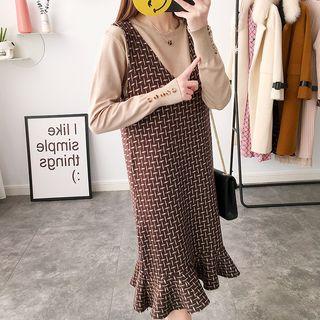 Set: Plain Long Sleeve Knit Top + Patterned Ruffle Hem Pinafore Dress