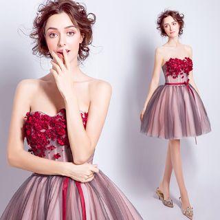 Flower Applique Sweetheart Neckline Cocktail Dress