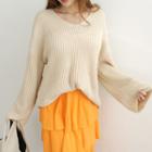 V-neck Colored Ribbed Knit Top