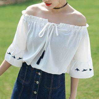 Off-shoulder Bird Embroidered Tasseled Top