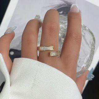 Rhinestone Shell Alloy Open Ring 1 Pc - Gold - One Size