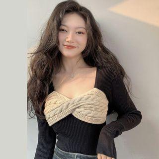 Sweetheart Neckline Two-tone Knit Top