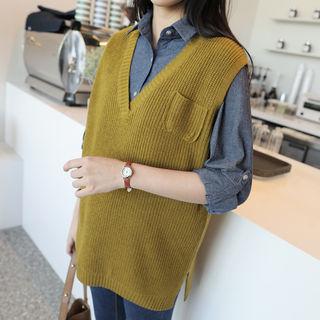 V-neck Sleeveless Pocket-front Sweater