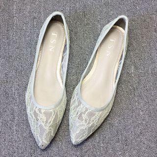 Pointy-toe Lace Flats