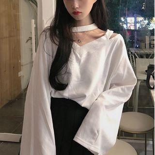 Flared-sleeve Cut-out T-shirt