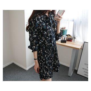 Ribbon-neck Accordion-pleat Dress