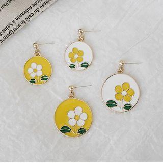 Flower Glaze Asymmetrical Earring