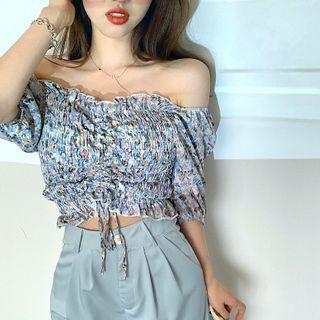 Floral Off-shoulder Short-sleeve Cropped Top / Plain Loose-fit Pants