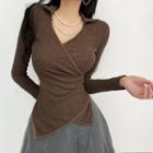 Long-sleeve V-neck Collar T-shirt