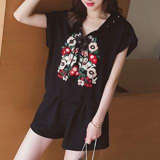 Set : Embroidered Short-sleeve Hoodie + Shorts