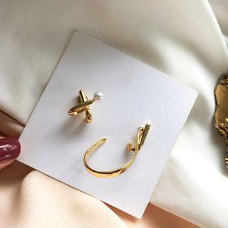 Non-matching Faux Pearl Alloy Earring 1 Pair - Gold - One Size