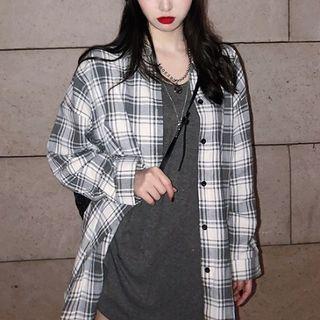 Color-block Plaid Long-sleeve Blouse / Plain Crewneck Short-sleeve Top
