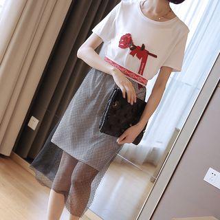 Set: Flower Embroidered Short Sleeve T-shirt Dress + Fishnet Midi Skirt