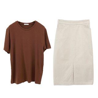Set: Short-sleeve T-shirt + Plain Midi Skirt