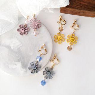 Non-matching Flower & Bead Dangle Earring