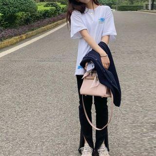 Elbow-sleeve Print T-shirt / Straight Leg Jeans / Set