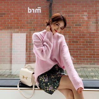 Pastel V-neck Boxy Sweater
