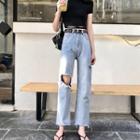 Cropped Short-sleeve T-shirt / Cropped Wide-leg Jeans / Ring Detail Belt