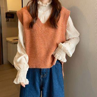 Turtleneck Blouse / V-neck Sweater Vest