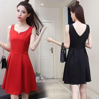 Sleeveless Notched-lapel A-line Dress