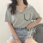 Color-block V-neck Loose-fit Short-sleeve T-shirt