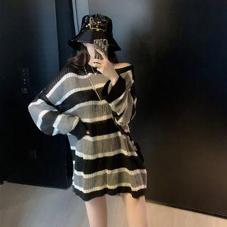 Round-neck Loose-fit Striped Knit Top Black - One Size