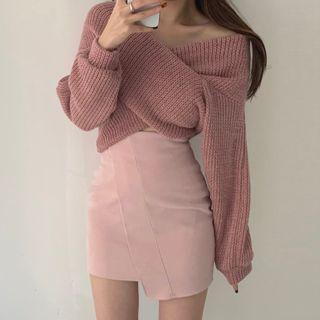 Off-shoulder Cross-strap Sweater / Asymmetric Plain A-line Skirt