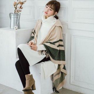 Color Block Hooded Shawl