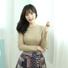 Long-sleeve Round-neck Ribbed T-shirt