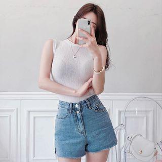Sleeveless Frill-hem Top