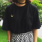 Moon Embroidered Elbow-sleeve T-shirt