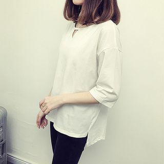 Keyhole Front Elbow-sleeve T-shirt