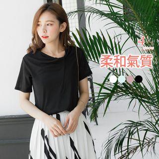 Twisted Neck Short-sleeve Top