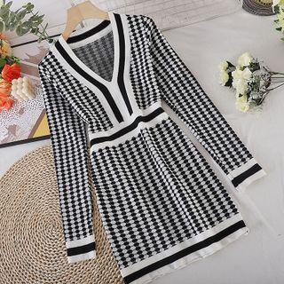 V-neck Color Block Long-sleeve Dress Black - One Size