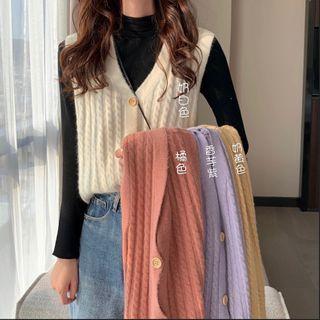 Long-sleeve Top / Single-breasted Cable Knit Vest