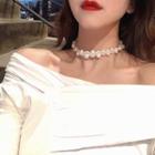 Faux Pearl Choker Pearl Necklace - One Size