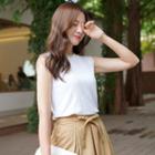 Sleeveless Lettuce-edge T-shirt