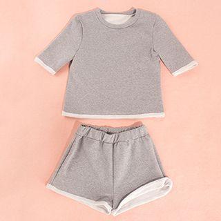 Set: Short-sleeve Sweatshirt + Sweat Shorts