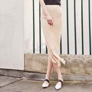 Fringed-hem Textured Knit Skirt