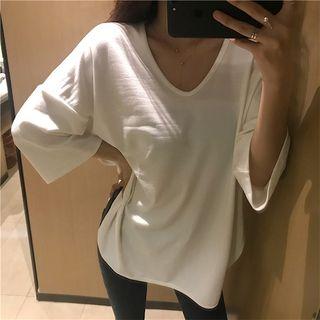 3/4-sleeve V-neck Long T-shirt
