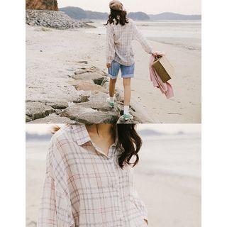 Lightweight Oversized Plaid Shirt