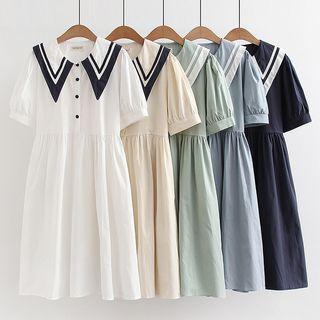 Short-sleeve Collar Contrast Trim A-line Dress