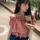 Set: Short-sleeve Plaid Top + Shorts Red - One Size