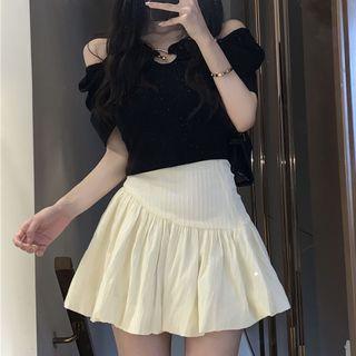 Short-sleeve Off Shoulder Top / Mini A-line Skirt