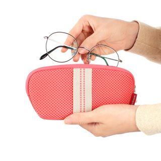 Zipped Contrast-trim Mesh Glasses Pouch